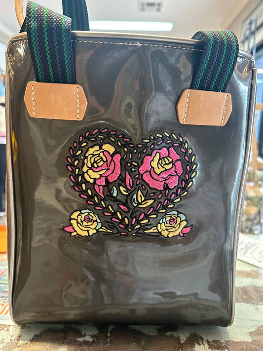 Consuela Chica Tote, Marta